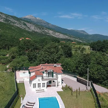 Σπίτι διακοπών Five-bedroom In