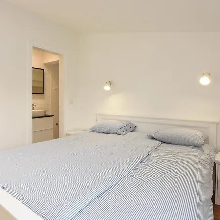 Σπίτι διακοπών Five-bedroom In *