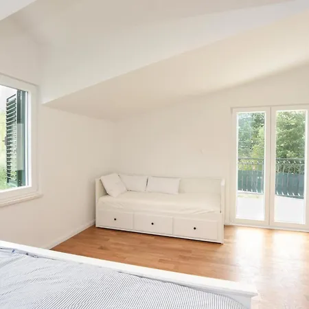 Five-bedroom In Hrvace