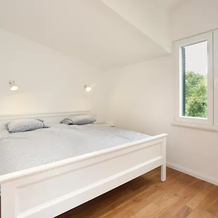 Holiday home Five-bedroom In