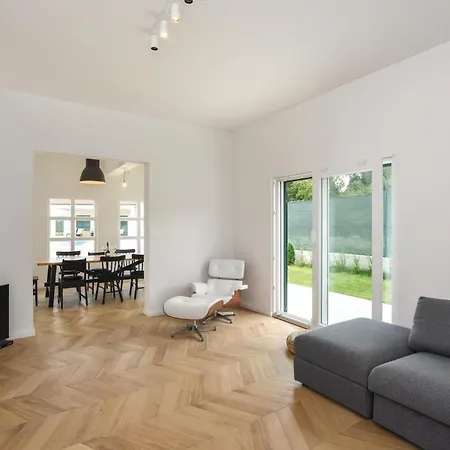 Σπίτι διακοπών Five-bedroom In *