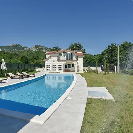 Holiday home Five-bedroom In *